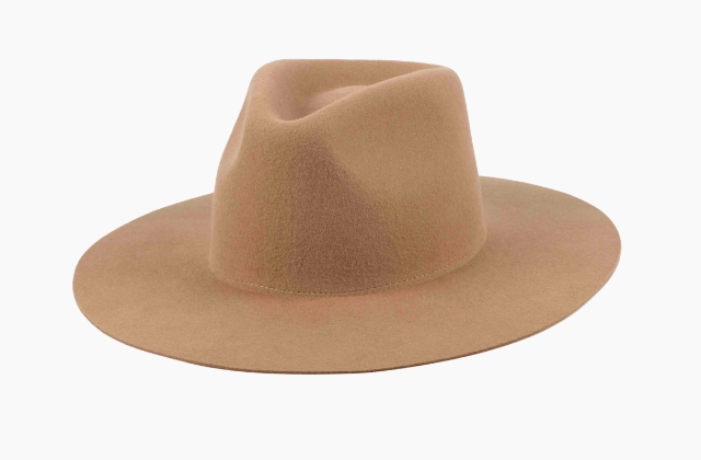 Doe felt hat