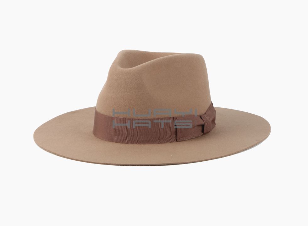 Classic felt hat with restrained band treatment