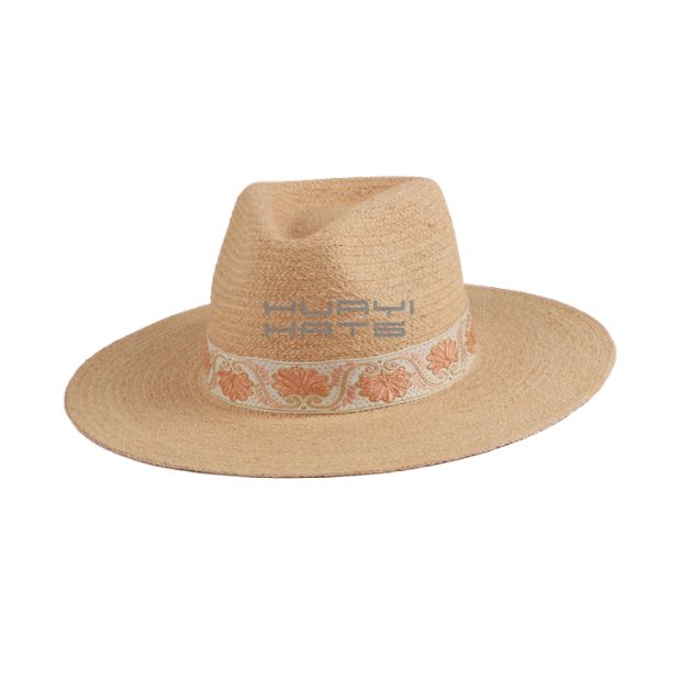 Straw hat customization route
